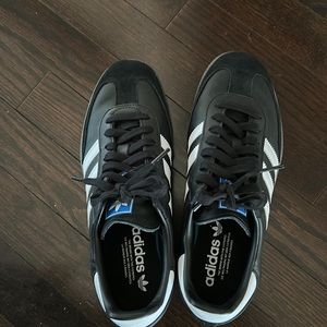 Adidas black Sambas